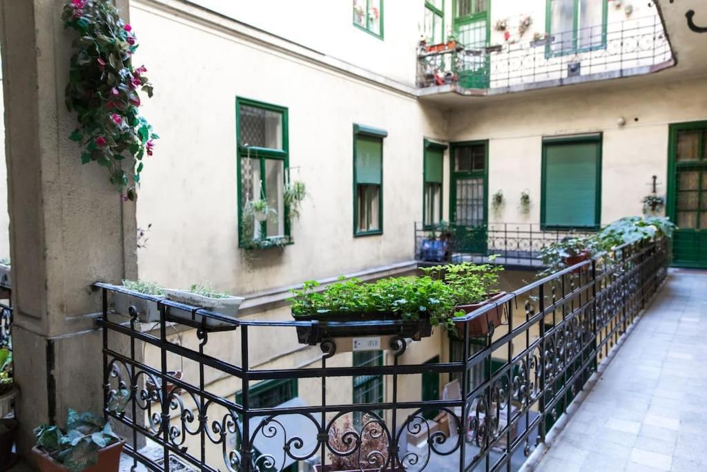 Apartamento Central Budget Lofts Budapest Exterior foto